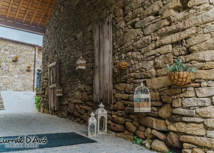 Curral D Avo & * Cacarelhos