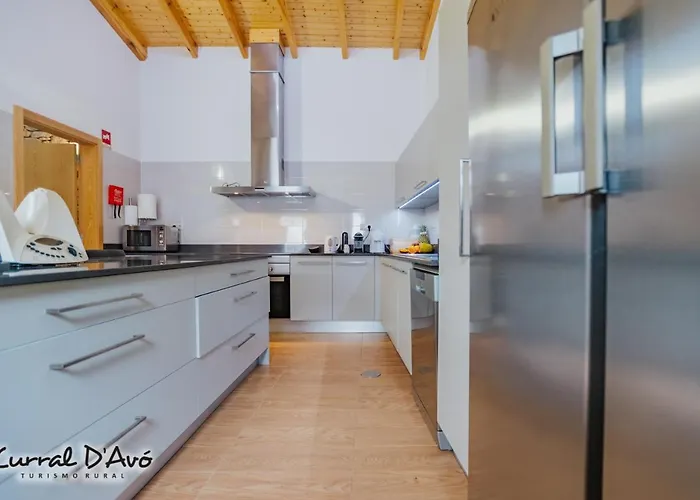 Curral D Avo & * Cacarelhos