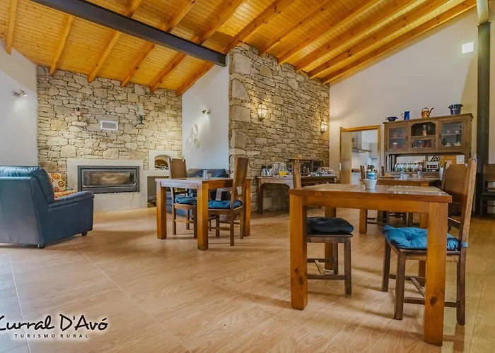 Curral D Avo * Cacarelhos